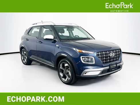 Used 2023 Hyundai Venue Limited w/ Cargo Package FWD image 1