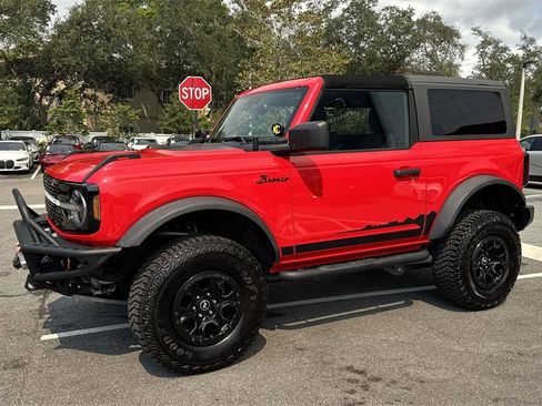 Used 2022 Ford Bronco Wildtrak image 11