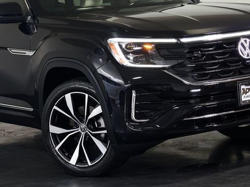 Used 2024 Volkswagen Atlas Cross Sport SEL Premium R-Line AWD/4WD image 8
