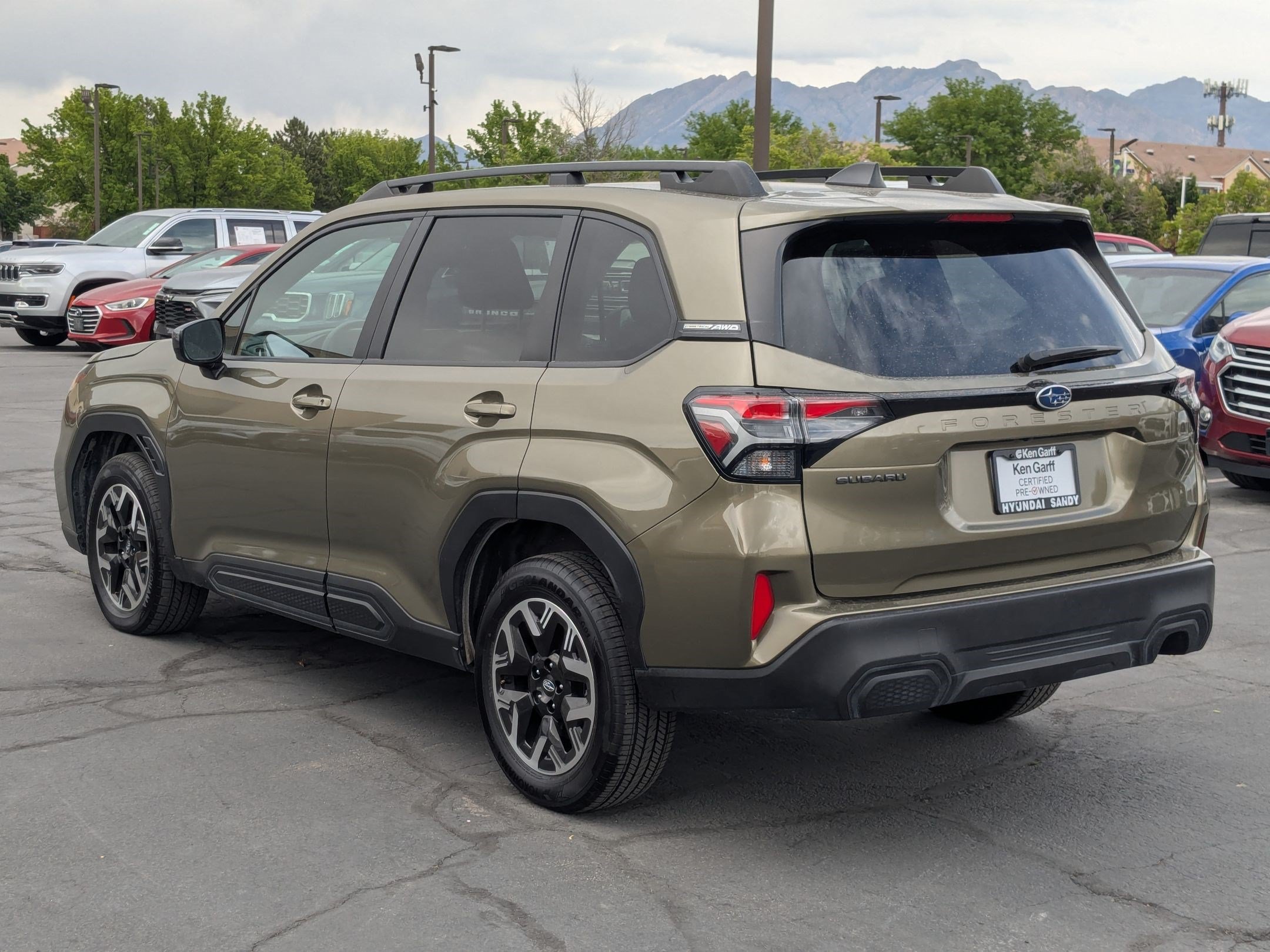 Used 2025 Subaru Forester Premium AWD/4WD image 9