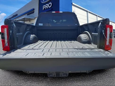 New 2026 Ford F250 Lariat w/ Black Appearance Package AWD/4WD image 28