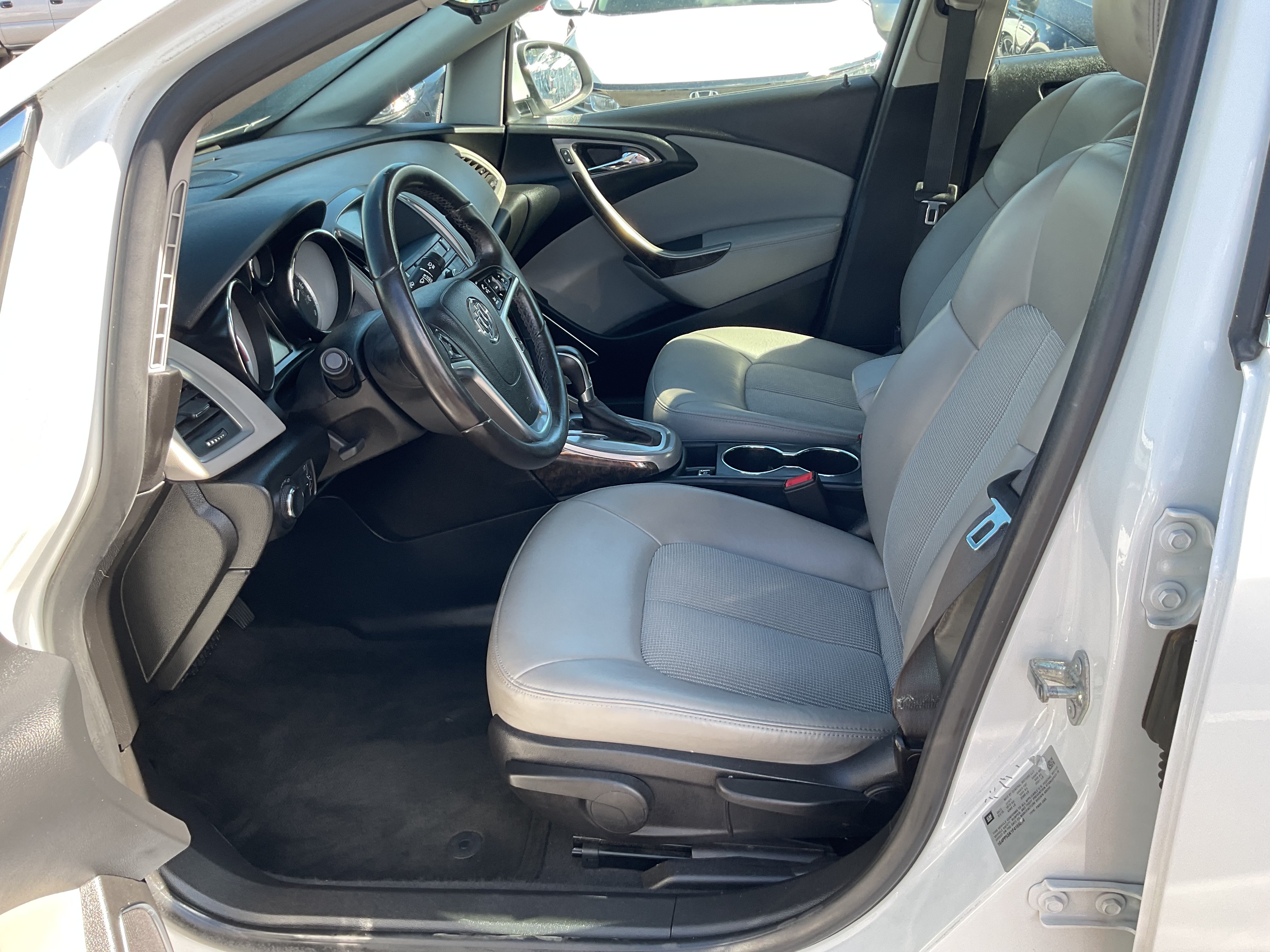 Used 2015 Buick Verano FWD image 13
