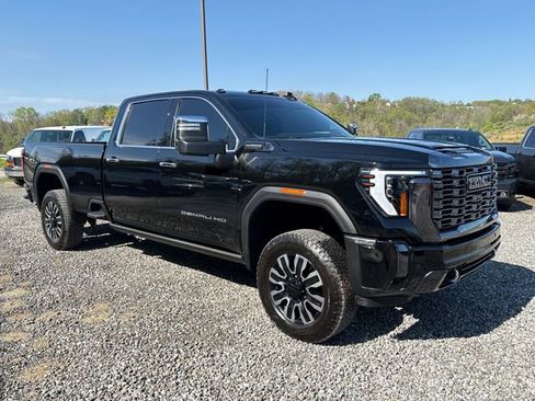 Used 2024 GMC Sierra 3500 Denali Ultimate AWD/4WD image 7