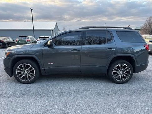 Used 2019 GMC Acadia SLT image 2