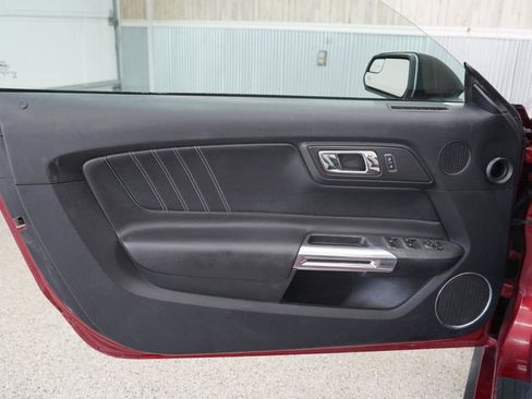 Used 2017 Ford Mustang Premium RWD image 31