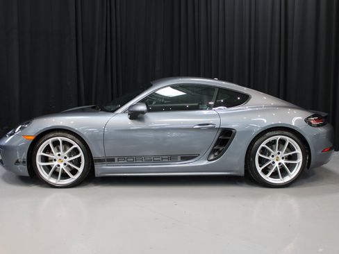 New 2025 Porsche 718 Cayman image 2
