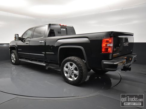 Used 2017 GMC Sierra 2500 SLT image 4