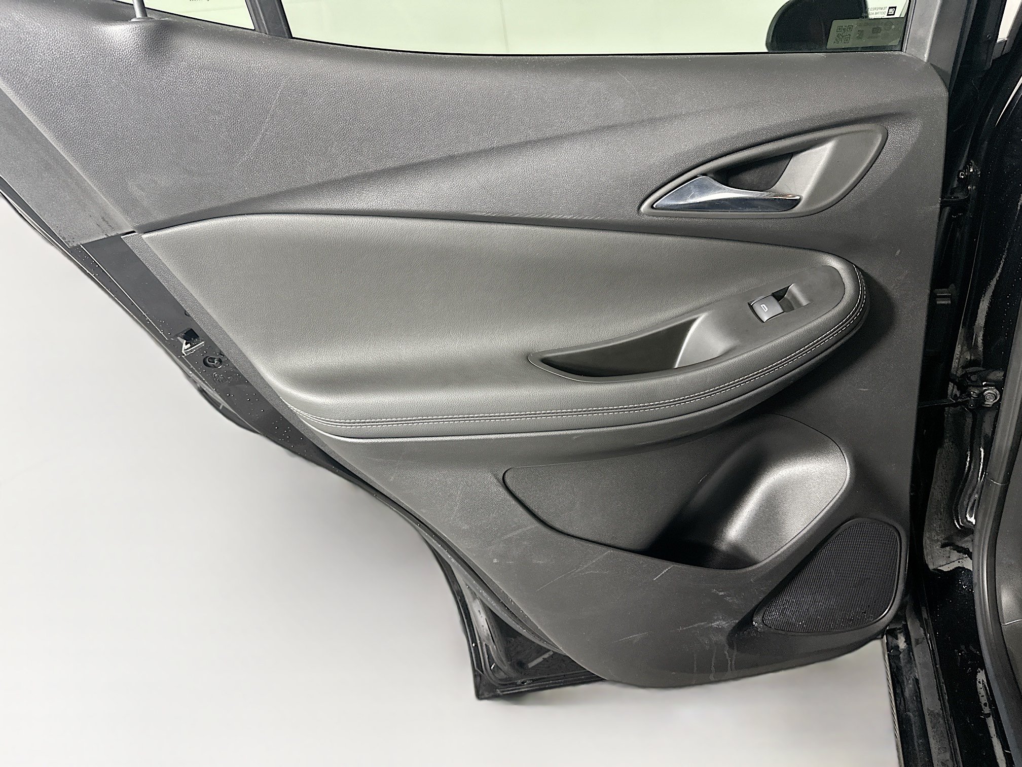 Used 2023 Buick Encore GX Select w/ Sport Touring Package FWD image 25