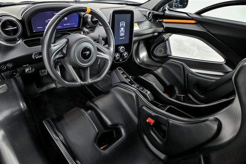 Used 2019 McLaren Senna RWD image 27