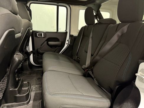 Used 2024 Jeep Wrangler Unlimited Rubicon 4xe w/ Technology Group image 23