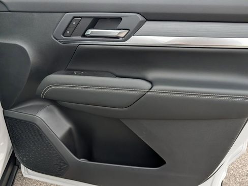 New 2026 GMC Terrain Elevation w/ Elevation Premium Package FWD image 34