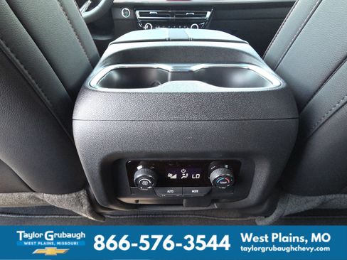 New 2026 Chevrolet Traverse Z71 w/ Enhanced Driving Package AWD/4WD image 30