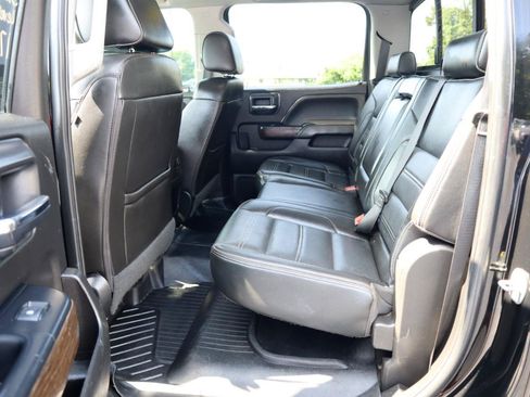 Used 2019 GMC Sierra 2500 Denali w/ Duramax Plus Package AWD/4WD image 16