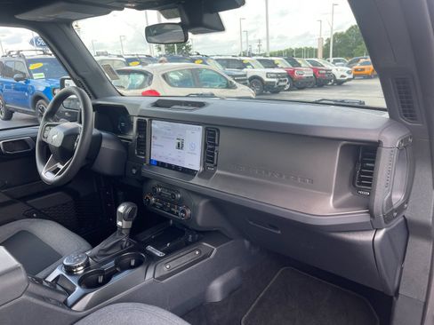 Used 2025 Ford Bronco 4-Door AWD/4WD image 18