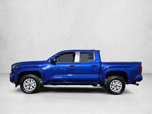 Certified 2025 Toyota Tacoma SR5 image 9