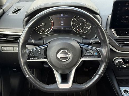 Used 2024 Nissan Altima 2.5 SV w/ SV Premium Package AWD/4WD image 35