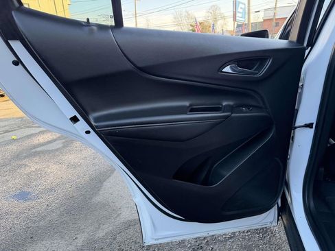 Used 2020 Chevrolet Equinox Premier image 29