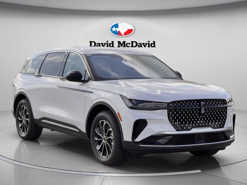 New 2026 Lincoln Nautilus Premier image 7