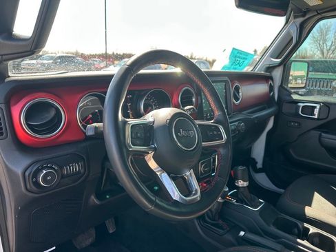 Used 2022 Jeep Wrangler Unlimited Rubicon w/ Cold Weather Group image 12