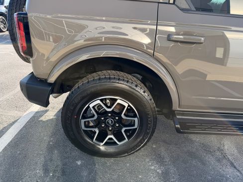 Certified 2025 Ford Bronco Outer Banks image 13