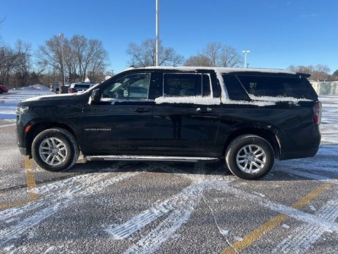 Used 2023 Chevrolet Suburban LT image 4