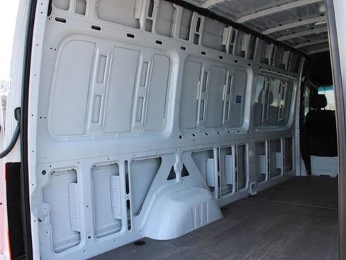 Used 2023 Mercedes-Benz Sprinter 2500 image 30