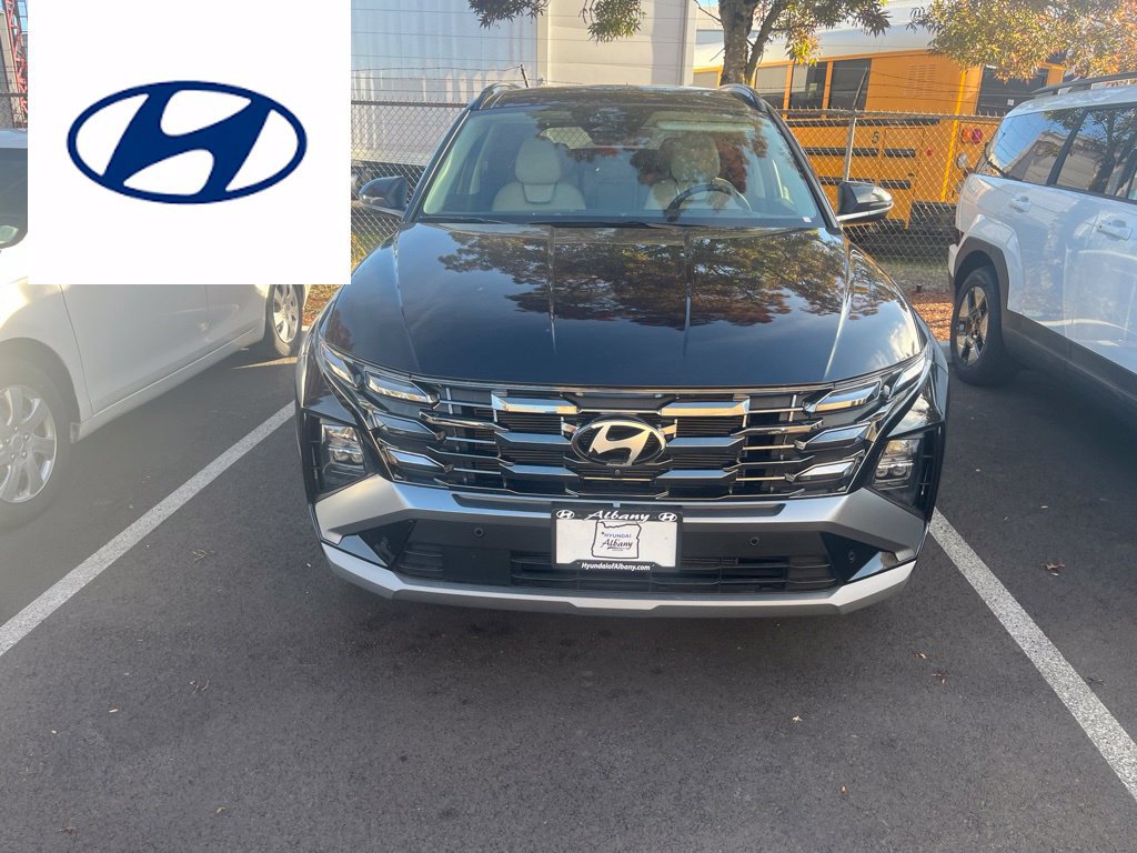 Used 2025 Hyundai Tucson Limited AWD/4WD image 1