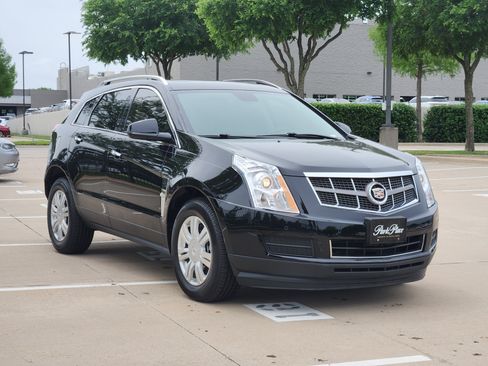 Used 2010 Cadillac SRX Luxury image 2