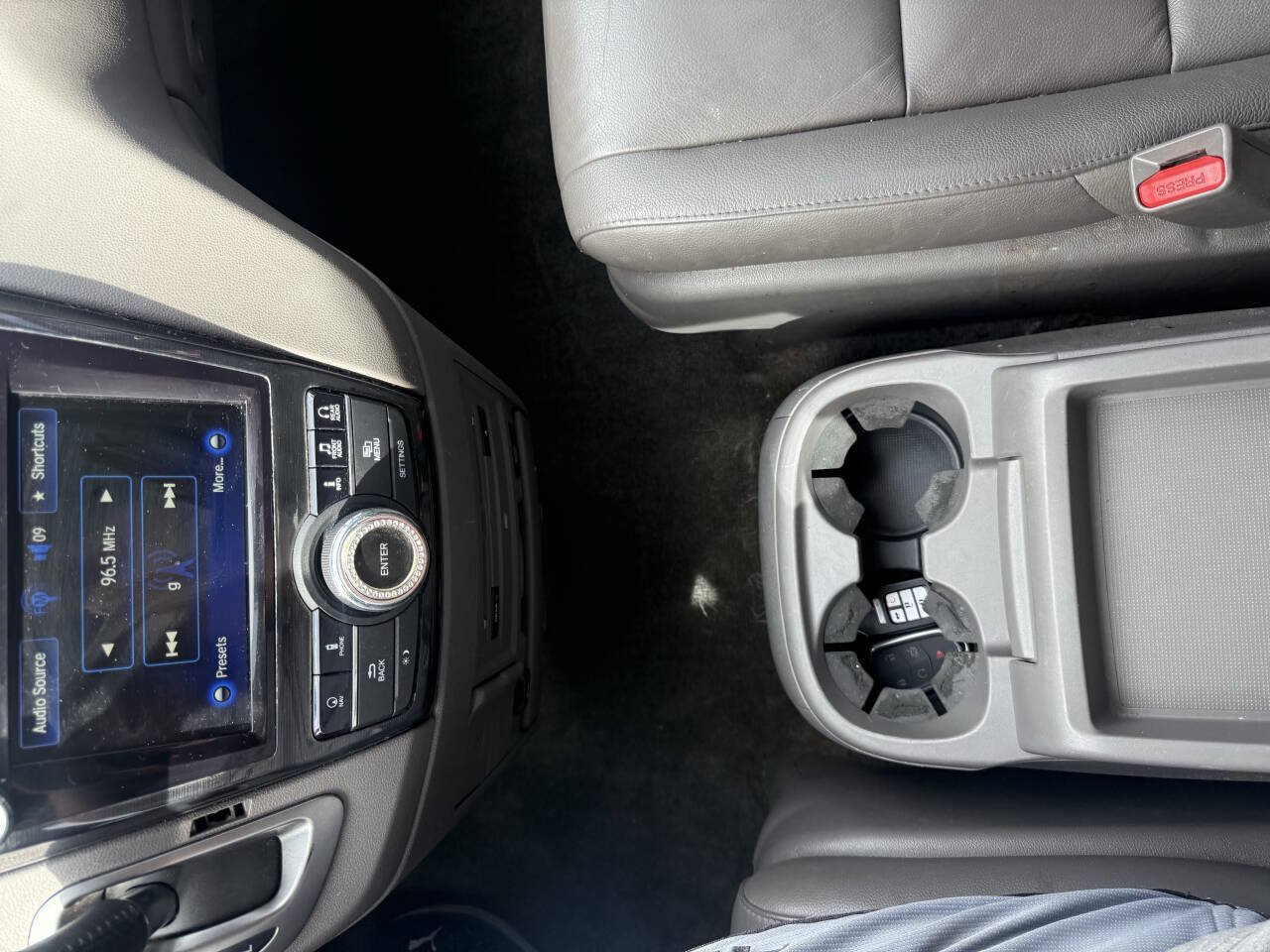 Used 2014 Honda Odyssey Touring Elite image 23