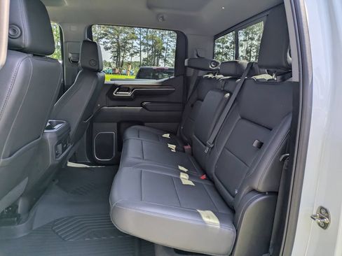 Used 2023 Chevrolet Silverado 1500 RST AWD/4WD image 14