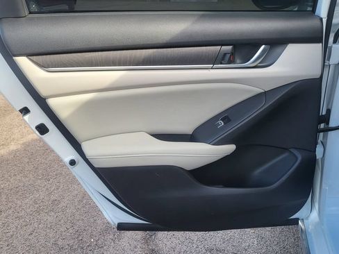 Used 2018 Honda Accord EX-L image 21