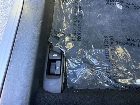 Used 2020 Toyota Corolla LE image 13