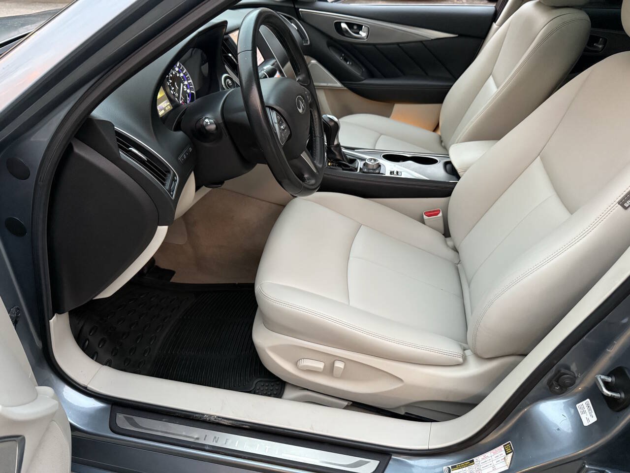 Used 2017 INFINITI Q50 3.0t Premium RWD image 22