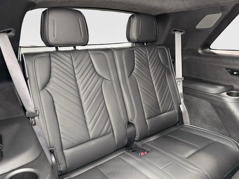 Used 2026 Cadillac Vistiq Platinum w/ LPO, Floor Liner Package AWD/4WD image 22