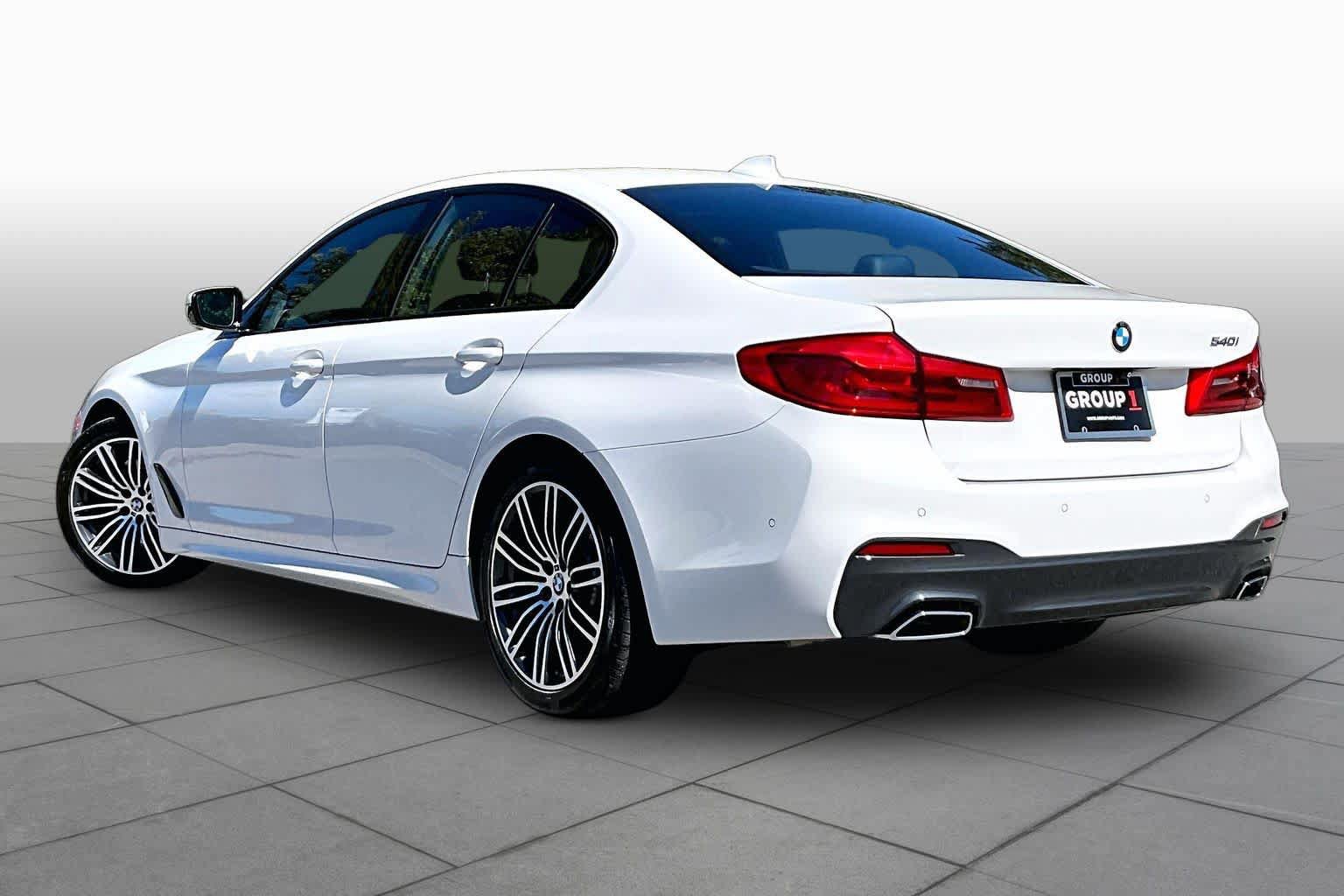 Used 2019 BMW 540i w/ M Sport Package RWD image 11