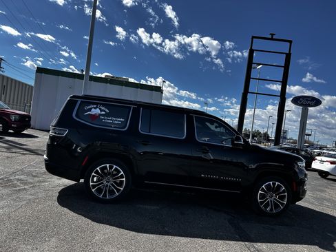 Used 2022 Jeep Grand Wagoneer Series III w/ Flexible Seating Group image 6