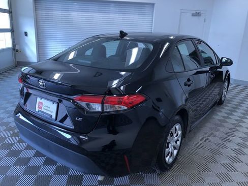 Certified 2025 Toyota Corolla LE image 33