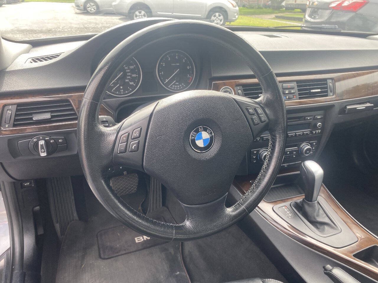 Used 2011 BMW 328i xDrive Sedan AWD/4WD image 15