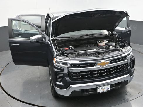 Used 2024 Chevrolet Silverado 1500 LT image 36