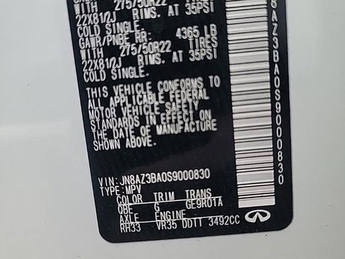 Certified 2025 INFINITI QX80 Luxe image 11