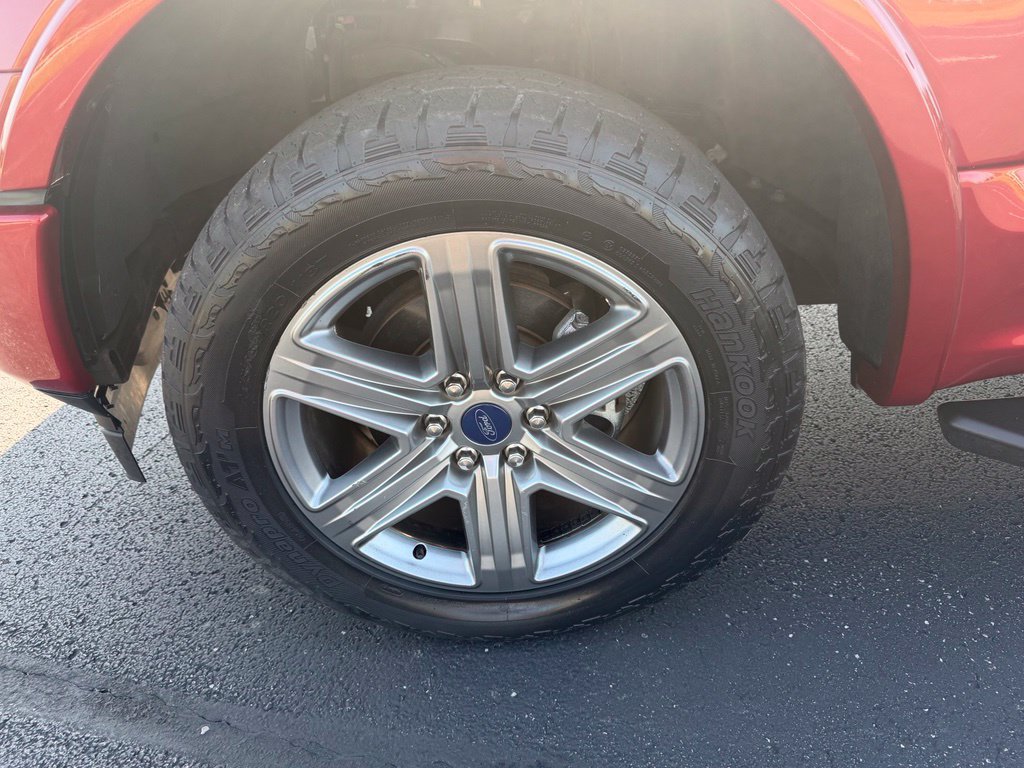 Used 2018 Ford F150 XLT w/ Equipment Group 302A Luxury AWD/4WD image 11