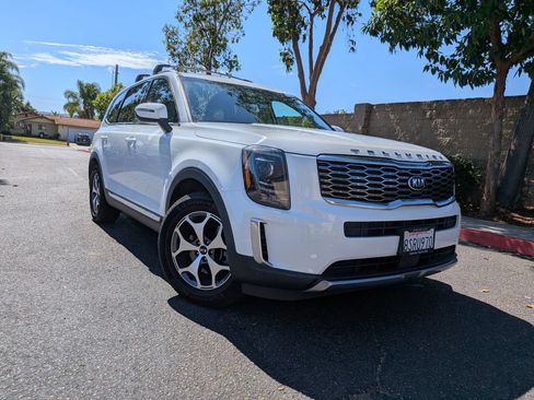 Used 2021 Kia Telluride EX w/ Towing Package AWD/4WD image 2