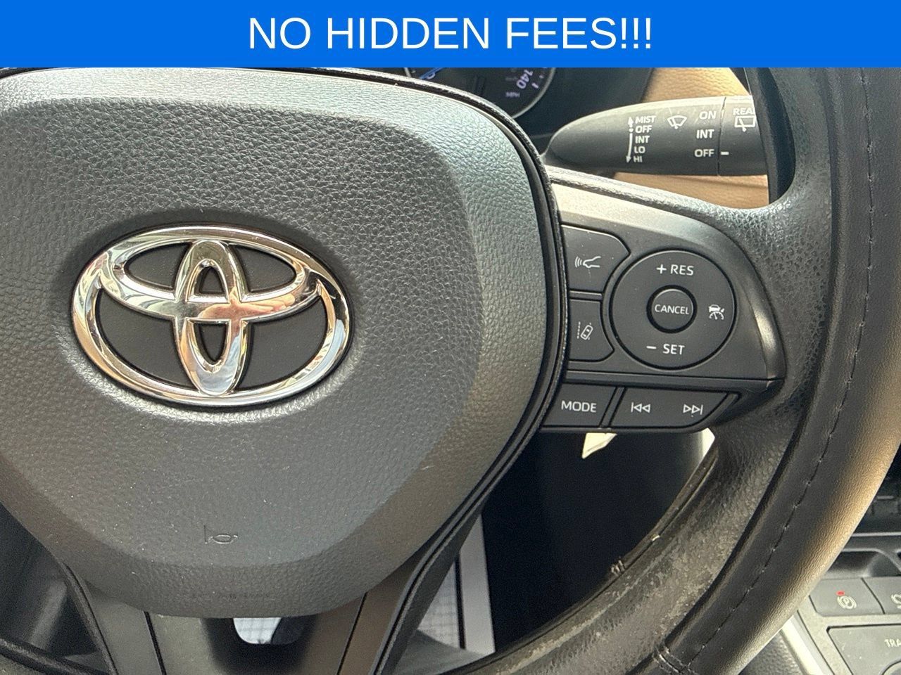 Used 2021 Toyota RAV4 LE AWD/4WD image 14