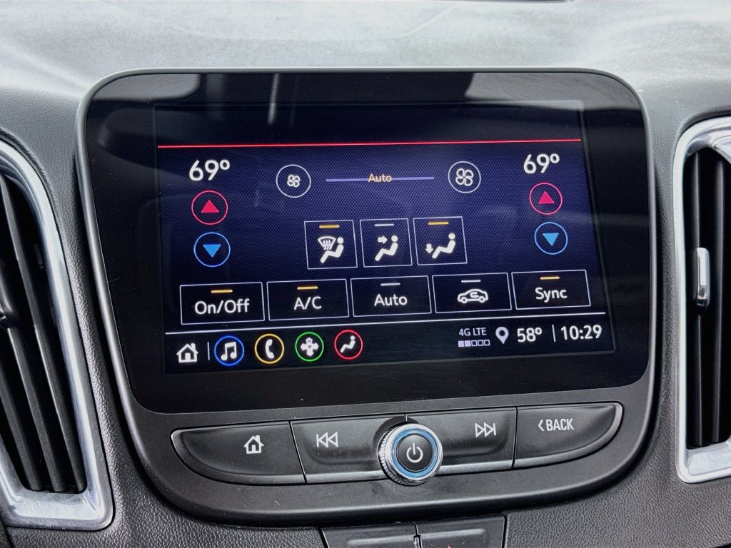 Used 2021 Chevrolet Malibu LT FWD image 27
