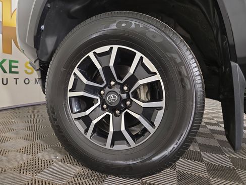 Used 2021 Toyota Tacoma TRD Sport image 33