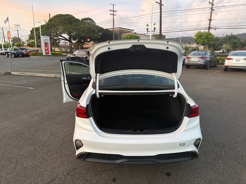 Used 2022 Kia Forte LXS image 11