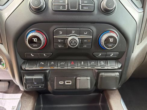 Used 2020 Chevrolet Silverado 1500 LT Trail Boss AWD/4WD image 19