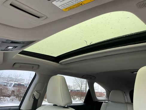 Used 2022 Lexus RX 350L Premium image 22