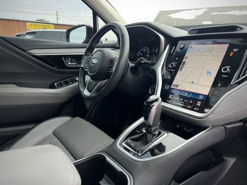 Used 2020 Subaru Outback Limited image 32