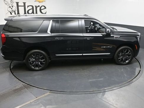 Used 2025 GMC Yukon XL Denali w/ Denali Reserve Package AWD/4WD image 41